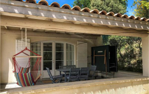 Гостиница Holiday Home Le Clos De Rosa  Криллон-Ле-Брав